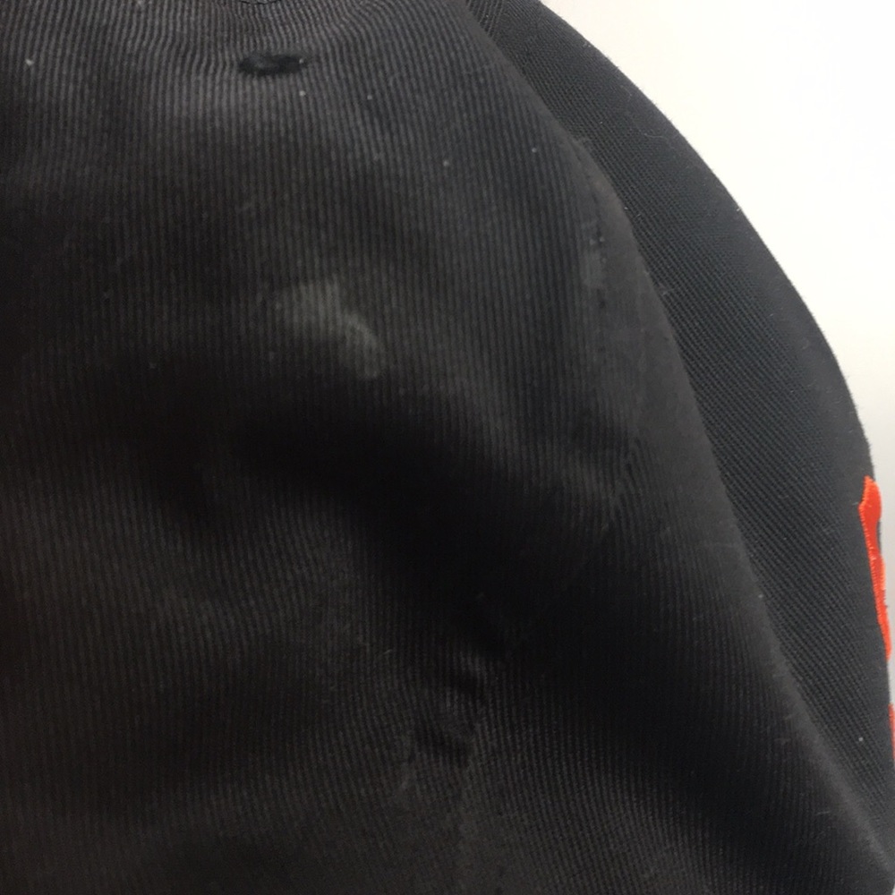 SF Giants Adjustable Ball Cap - Picture 7 of 8